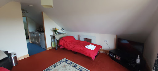 Large Kent Holiday Home - Thumbnail