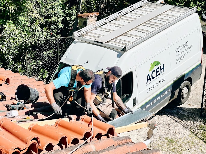 Image de ACEH - Couvreur, charpentier - 31