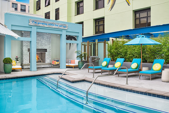 5 o'Clock Somewhere Rooftop Bar by null