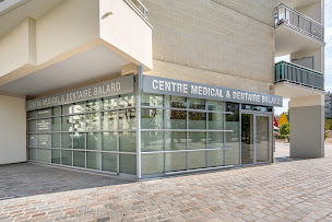Photo n°1 de Centre de santé dentaire Balard à Paris (Parodontiste)