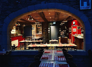 Photo n°21 de Les Bonnets Rouges - Ar Bonedoù Ruz à Carhaix-Plouguer (Pizzeria)