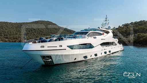 Özgün Real Estate Yachting