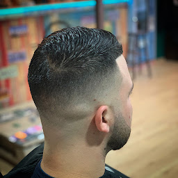 Photo n°5 de AMIN FRESH BARBER - Annonay - Coiffeur & Barbier à Annonay (Magasin d'articles de coiffure pour hommes)