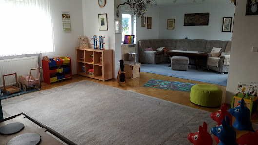 Kinderstube tom&jenny Tagesmutter Neuhofen Rietburgstraße 42, 67141 Neuhofen