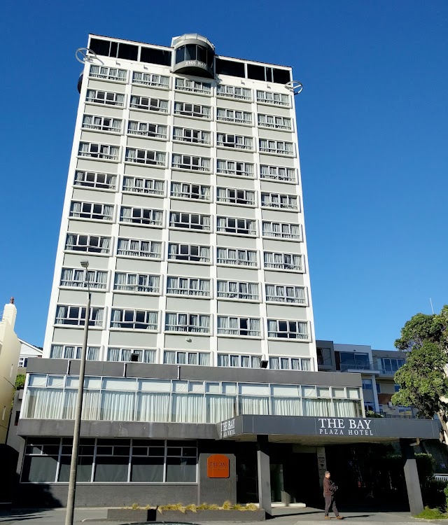 Bay Plaza Hotel