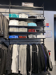 Photo n°31 de Galeries Lafayette Outlet Honfleur à Honfleur (Magasin de vêtements)