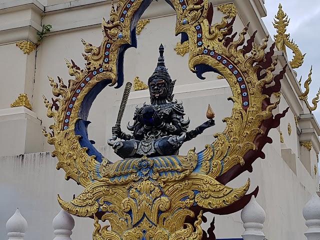 Rong Suea Ten Temple