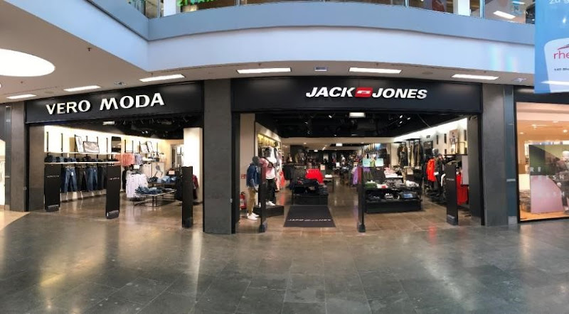 JACK & JONES photo