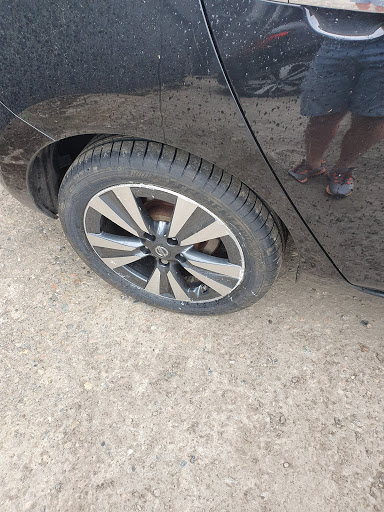 Colin's Tyres - Thumbnail