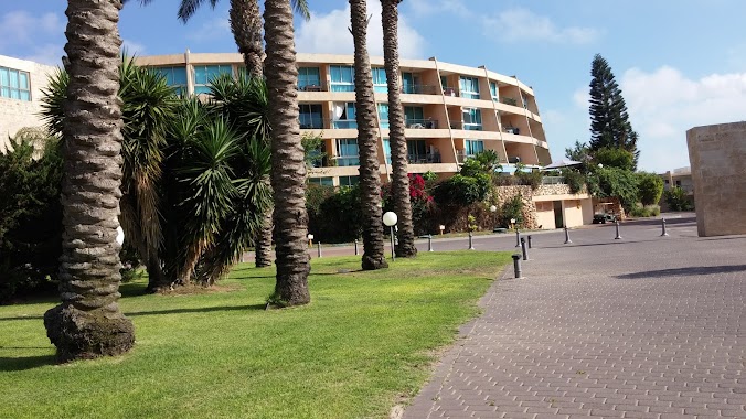 Neot Golf Caesarea Apartment, Author: Liora Gafni
