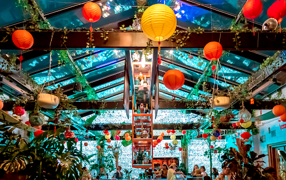 Somerset Bar by null