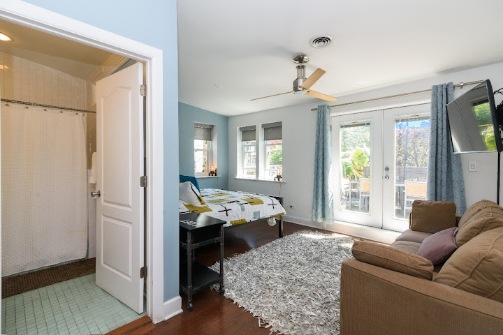 House 5863- Bed and Breakfast by null