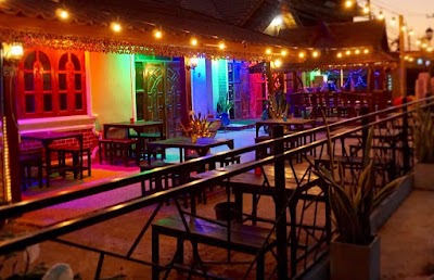 Photos of ຮ້ານ90's Ninety Bar & Restuarant ປີ້ງເປັດ @ເມືອງເກົ່າ