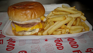 Photo n°2 de FrenchyPizza à Crèvecoeur-le-Grand (Pizzeria)