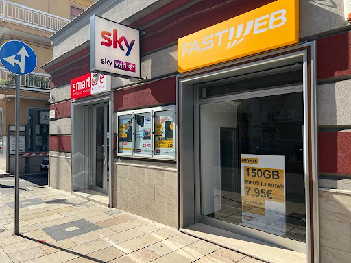 SMARTONE (Vodafone Store) - Visual