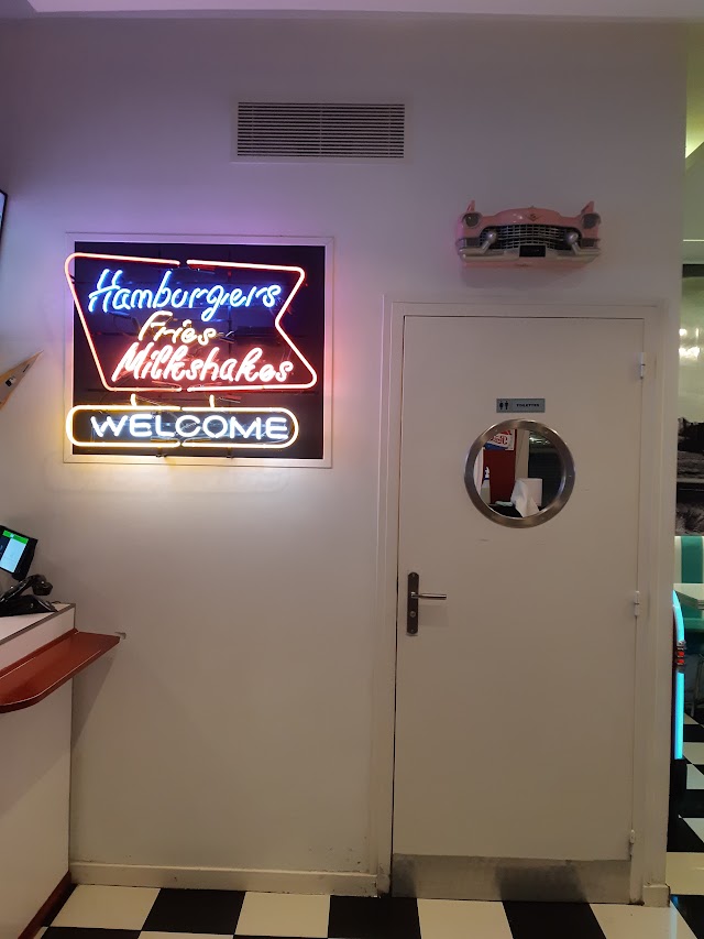 Le Warner | American Burger | Burger & Burgers