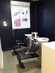 Photo n°13 de Salon des Artistes à Saint-Nazaire (Salon de coiffure)