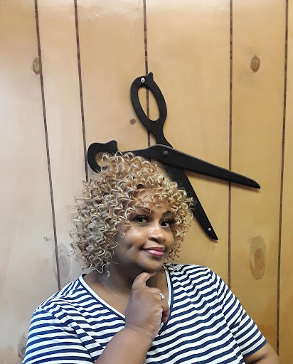 Step N Foo's Styles & Cuts - Thumbnail