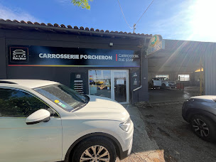 Photo n°1 de CARROSSERIE PORCHERON à Sainte-Livrade (Atelier de carrosserie automobile)