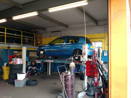 Brelsford Tyre Exhaust Centre Gallery - United Kingdom