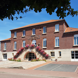 Photo n°3 de Mairie à Roisel (Hôtel de ville)