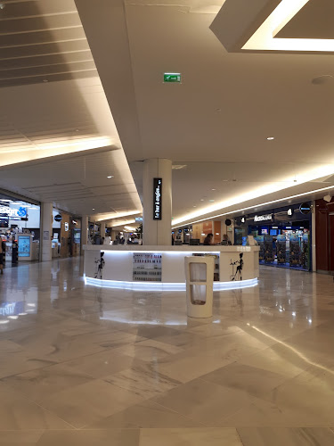 Opinii despre Le Bar à Ongles Dijon Toison d'Or în Dijon - Salon de beauté