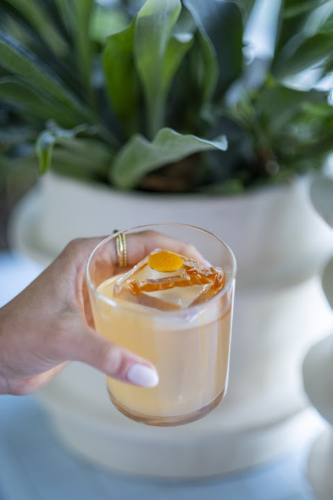 Lazuli Bar & Kitchen by null