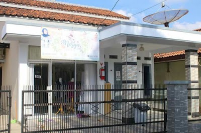 Photos of Nesya Gallery
