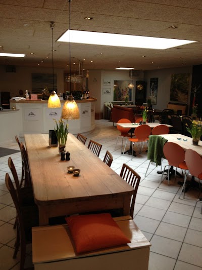 Photos of Caf&eacute; Fru Dax