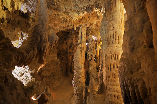 Cave Lastournelle