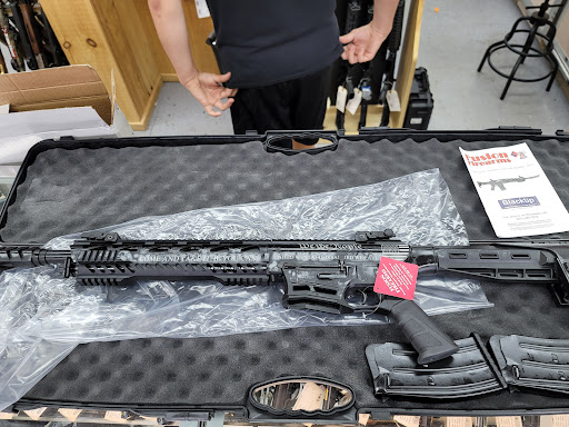 Dumm's Outfitters Gallery - United States