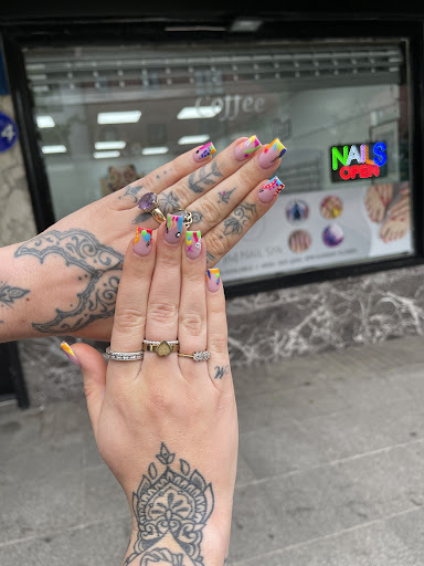 J&J Nail Spa Alloa