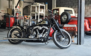 Photo n°4 de D.KUSTOM à Le Port (Atelier de réparation pour motos)