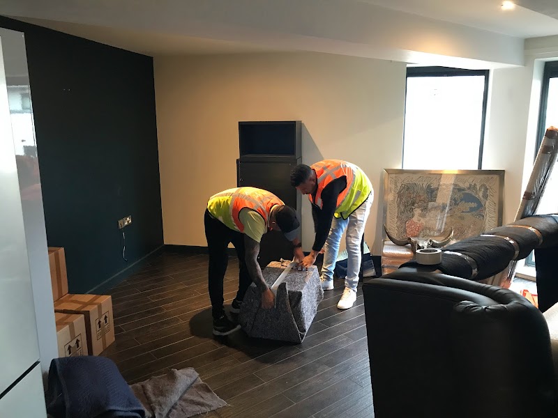 Easy Way Removals Harold Wood - Man and Van photo 2