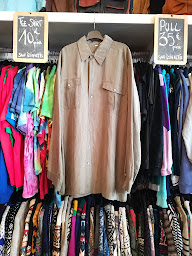 Photo n°3 de Chats-Nippés à Granville (Magasin de vêtements vintage)
