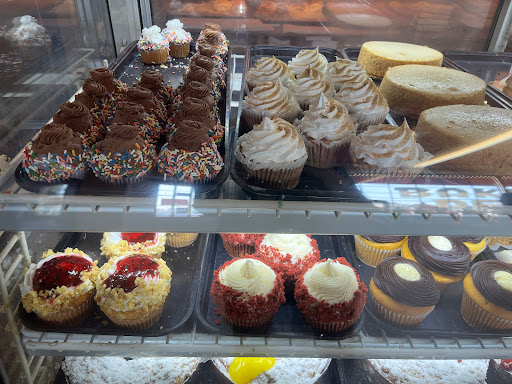 Fumosa Brothers Bakery - Thumbnail