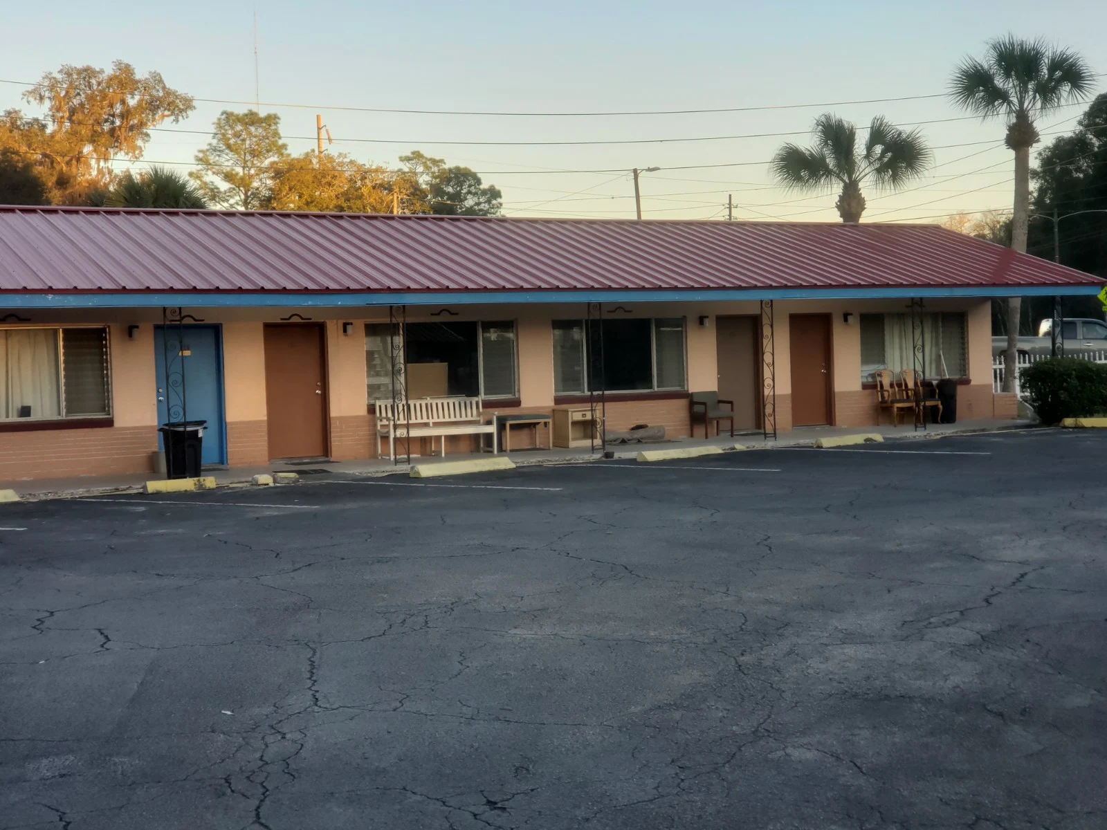 Cadillac Motel
