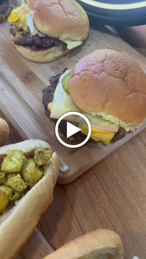 Photo 2 - Burger 7.1 Montceau