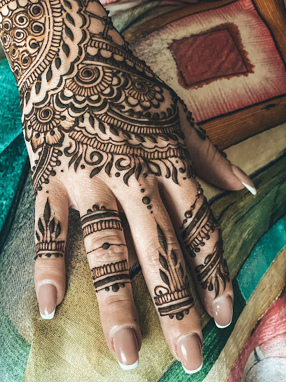 Henna Tattoo Dubai studio (HOME SERVICE ONLY)