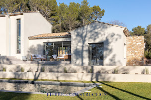 Photo n°25 de Pierre et Construction à Châteauneuf-le-Rouge (Villa)