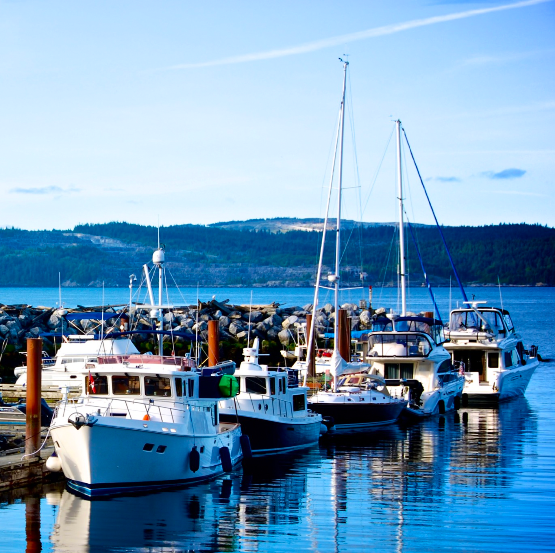 Beach Gardens Resort & Marina