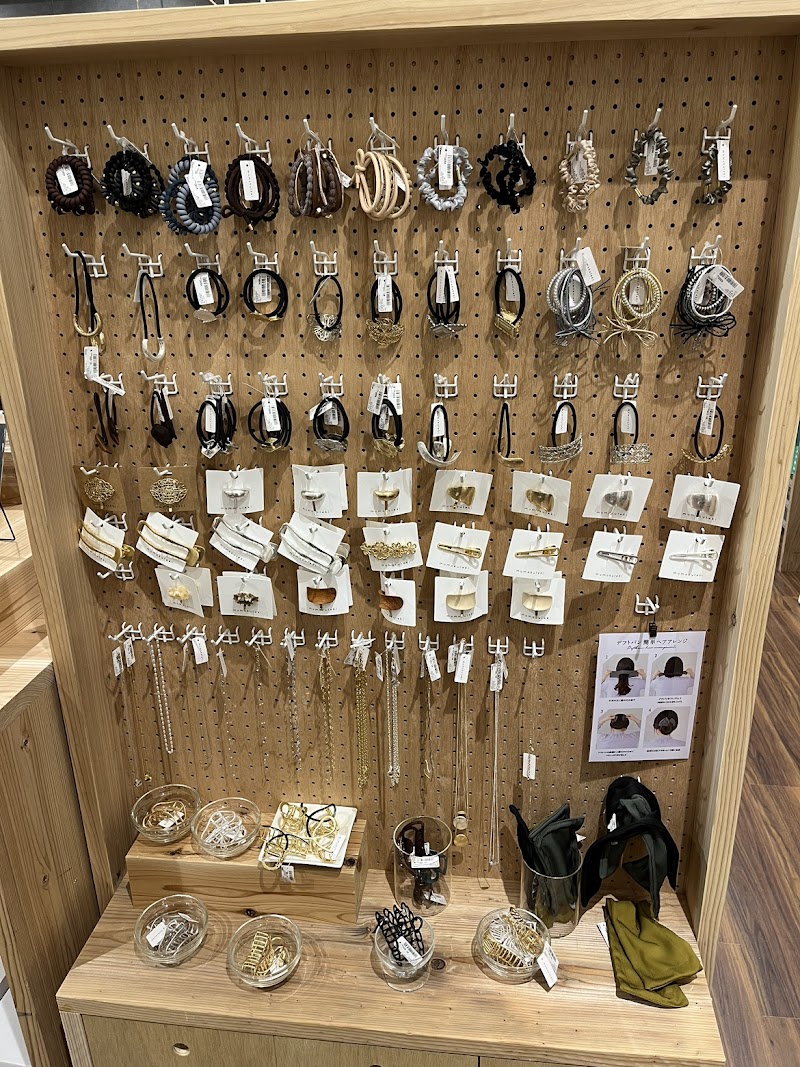 mumokuteki goods＆wears イオンモール Nagoya Noritake Garden店