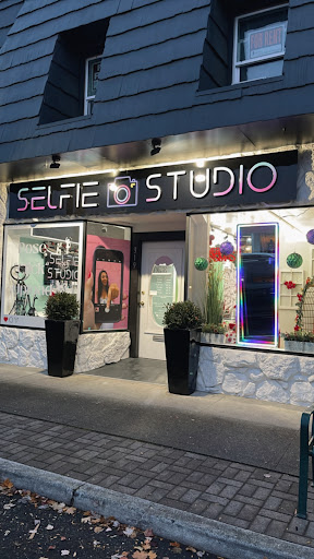 Selfie Studio - Visual