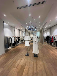 Photo n°28 de Maje - Marseille à Marseille (Magasin de chaussures)