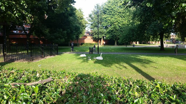 Swanswell Park & Pool