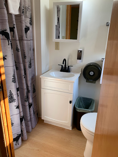 Maple Grove Lodging - Thumbnail