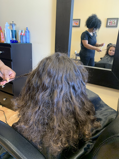 Angela’s Salon Dominicana - Thumbnail