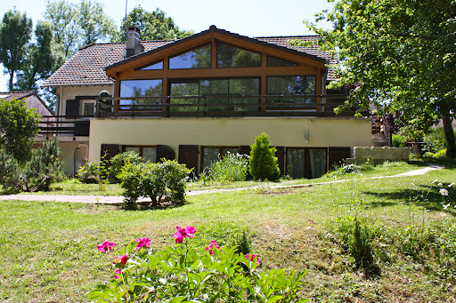 Photo de luxe and spa à Condé-Sainte-Libiaire (77450)