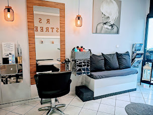 Photo n°5 de R'S STREET à Hyères (Salon de coiffure)