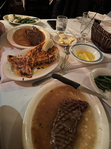 Moro's Dining - Visual